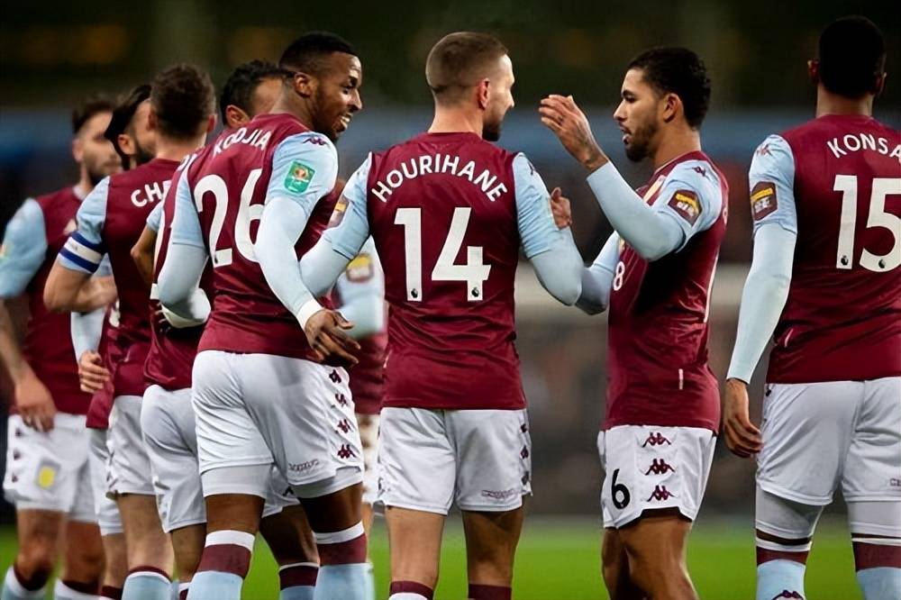 凯恩闪电帽子戏法，拜仁5-0横扫斯图加特，重回巅峰！