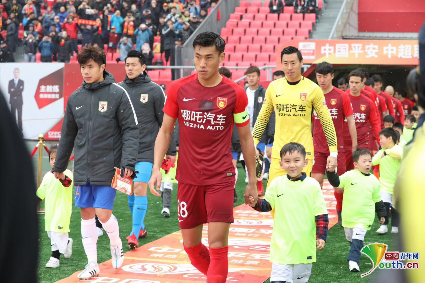 米体：泽林斯基出现轻微肌肉问题，可能不会出战比萨