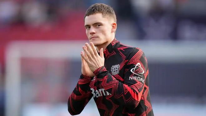 官方：英格兰名哨安东尼-泰勒将执法欧冠第4轮布鲁日vs巴萨