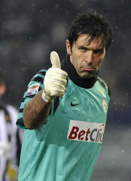 爱德华兹赛季第4次轰下40+，仅次于东契奇5次